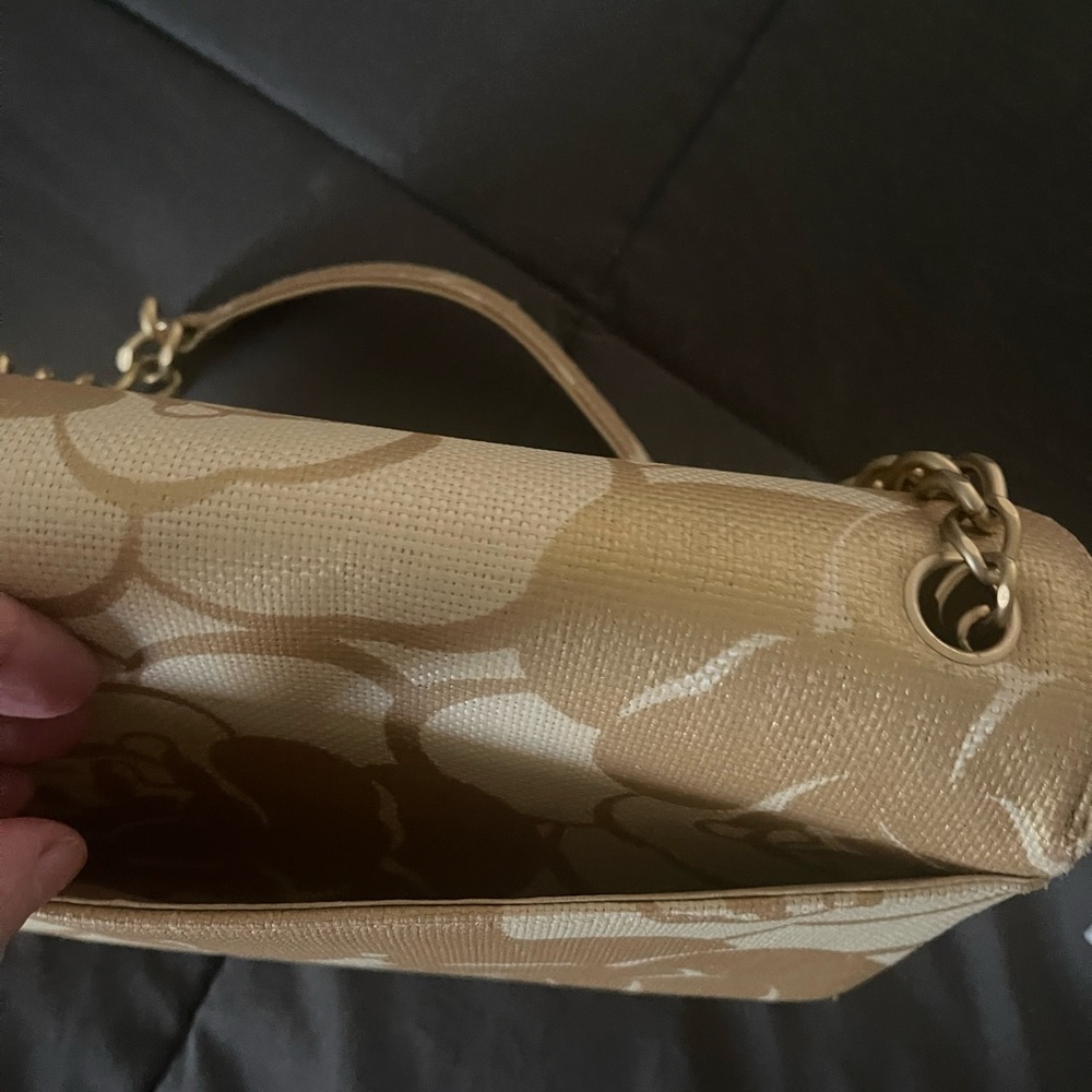 Vintage CHANEL rare GOLDen cream bag - Picture 4 of 11